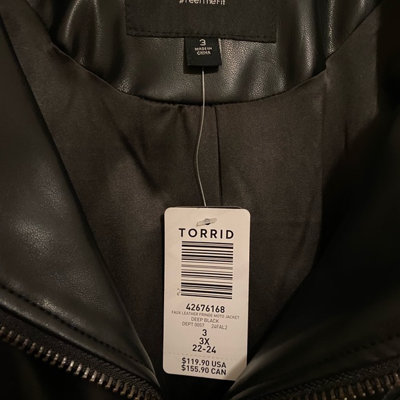 Torrid Black Faux Leather Fringe Moto Jacket - Size 3X - NWT! - Picture 8 of 9